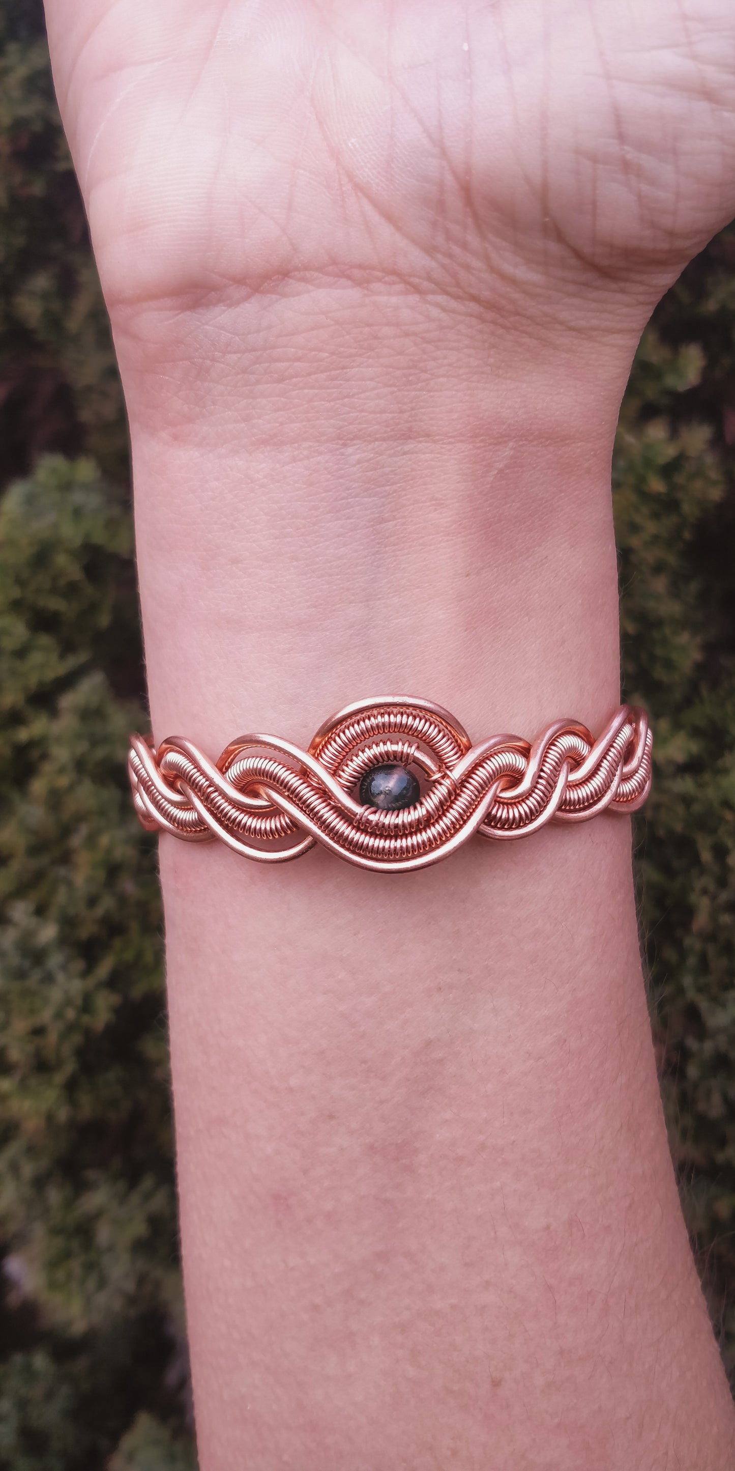 Pure copper bracelet featuring Moss Agate - Celtic Weavings